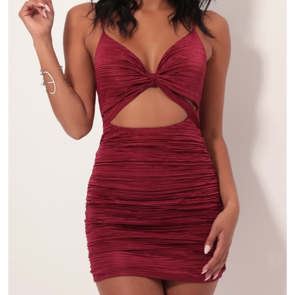 LUCY IN THE SKY - JADEN PLEATED SATIN KNOT DRESS IN WINE - SIZE SMALL